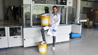 Dezvoltatorul ADLER Gerhard Schmid prezintă sistemul inovator de curățare ADLER Clean-Smart.