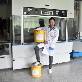 Dezvoltatorul ADLER Gerhard Schmid prezintă sistemul inovator de curățare ADLER Clean-Smart.